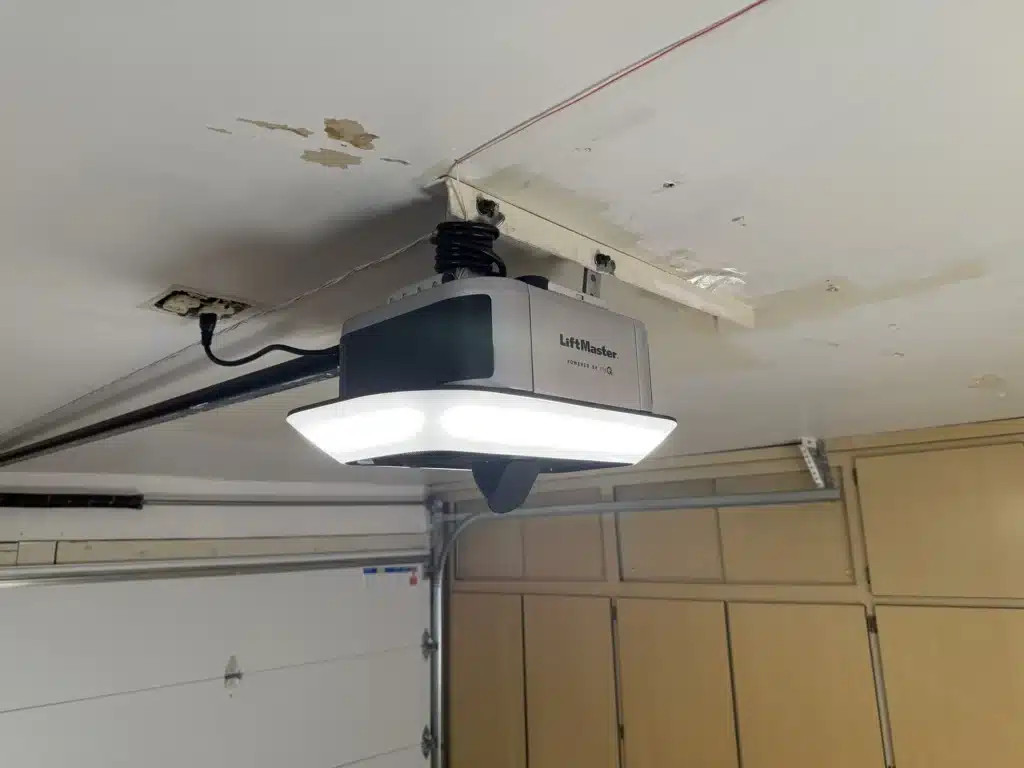 liftmaster garage door elevator in an Arizona home